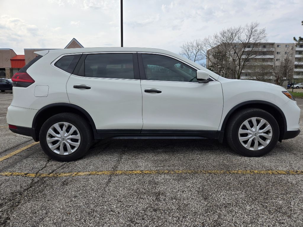 2020 Nissan Rogue S photo