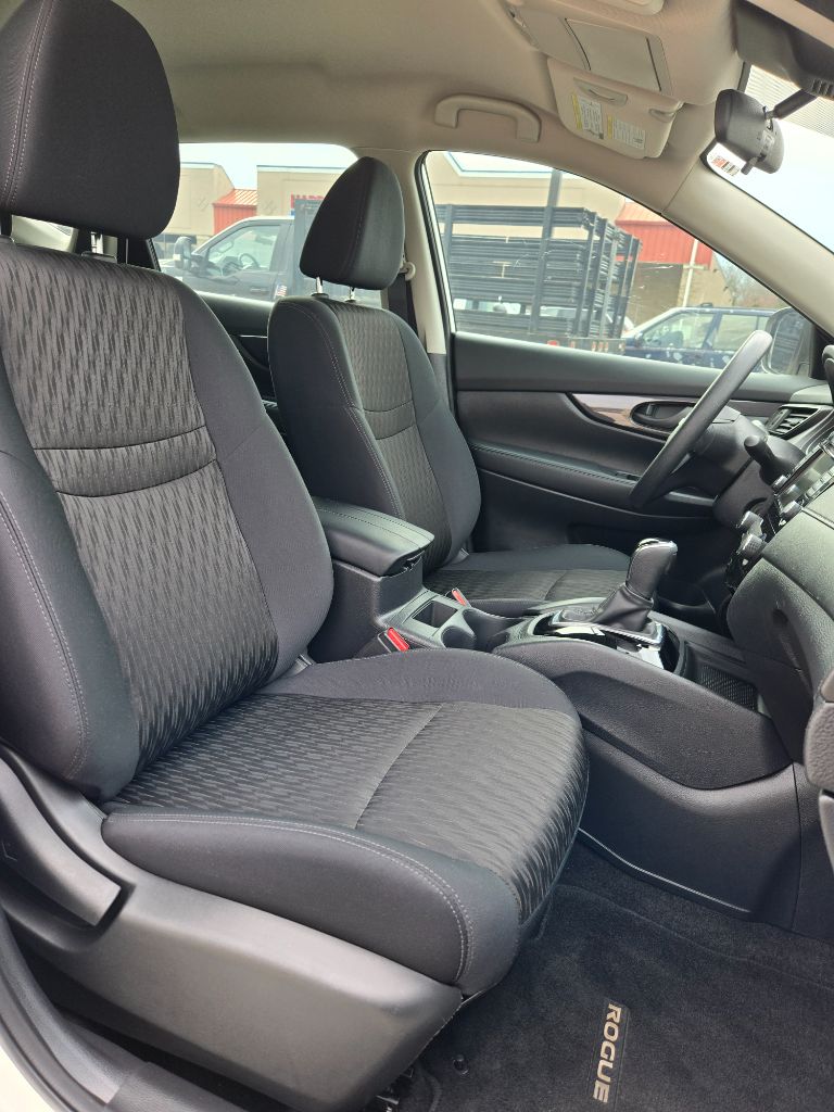 2020 Nissan Rogue S photo