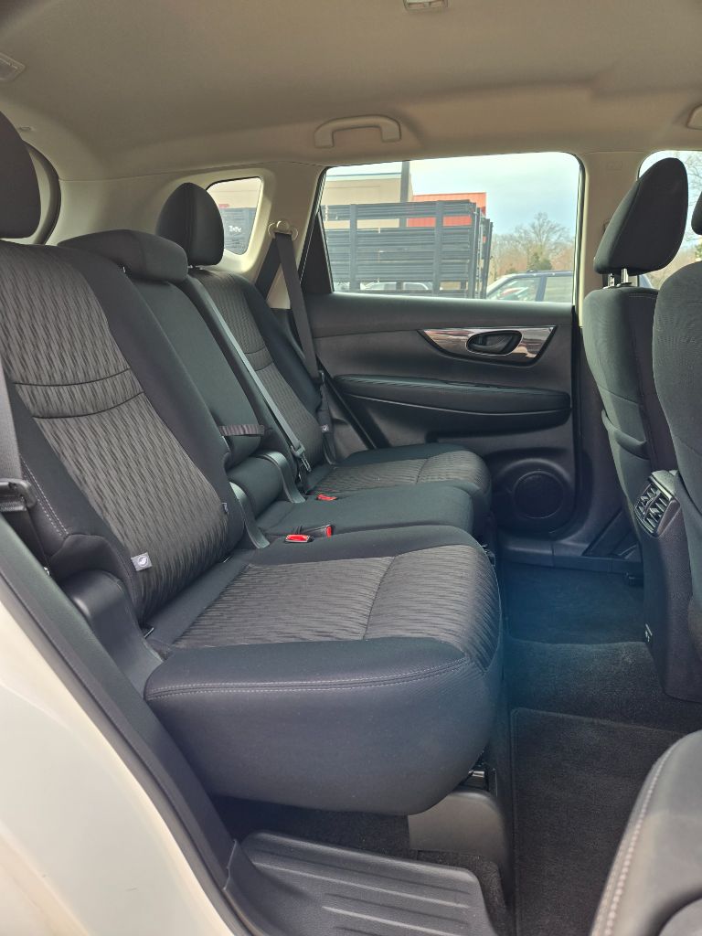 2020 Nissan Rogue S photo