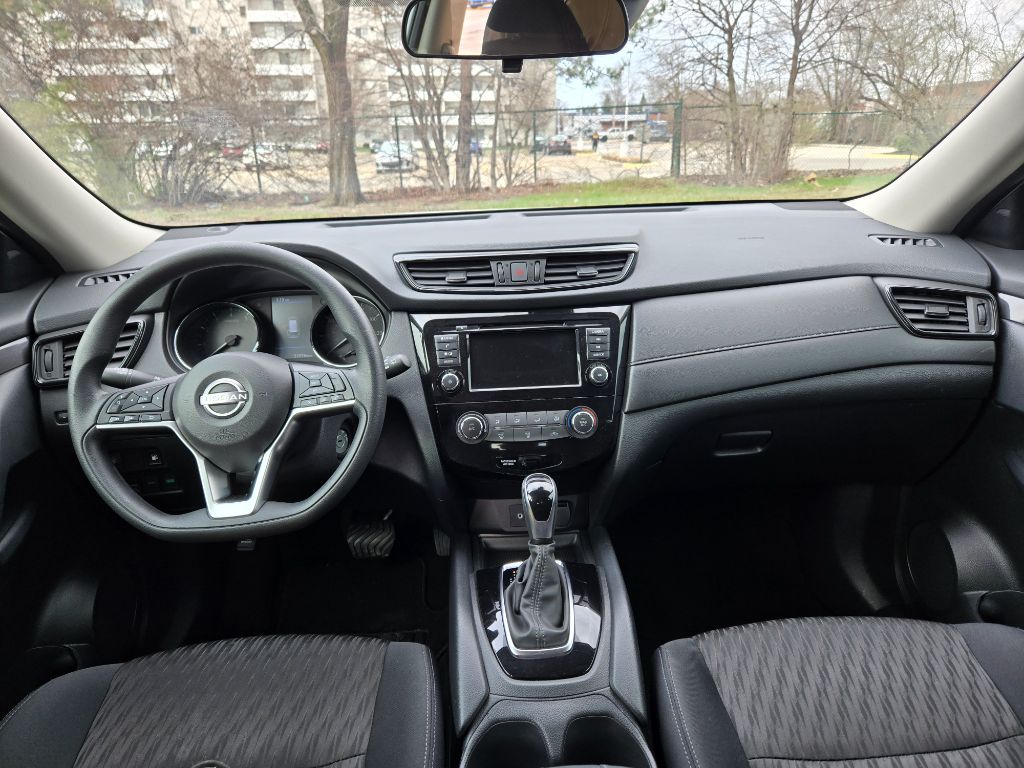 2020 Nissan Rogue S photo