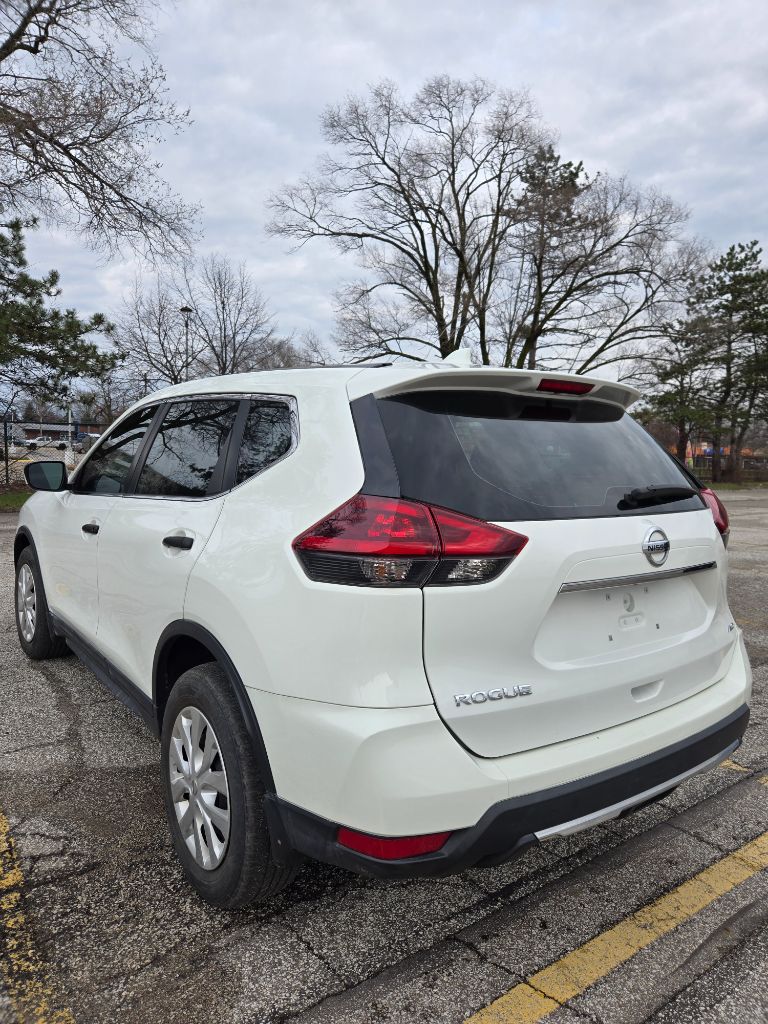 2020 Nissan Rogue S photo