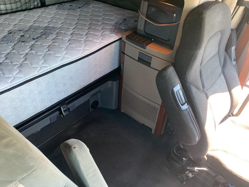 2015 Freightliner Cascadia - $8,500
