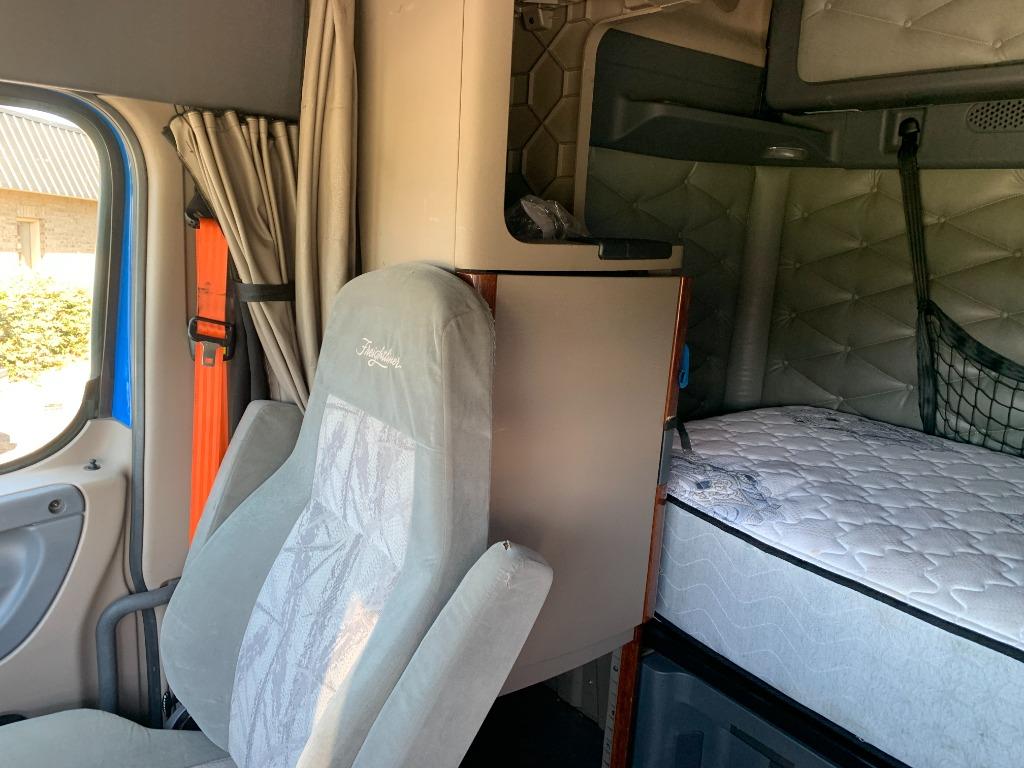 2015 Freightliner Cascadia - $8,500