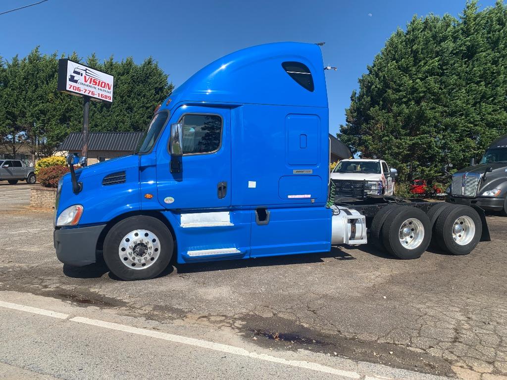 2015 Freightliner Cascadia - $8,500