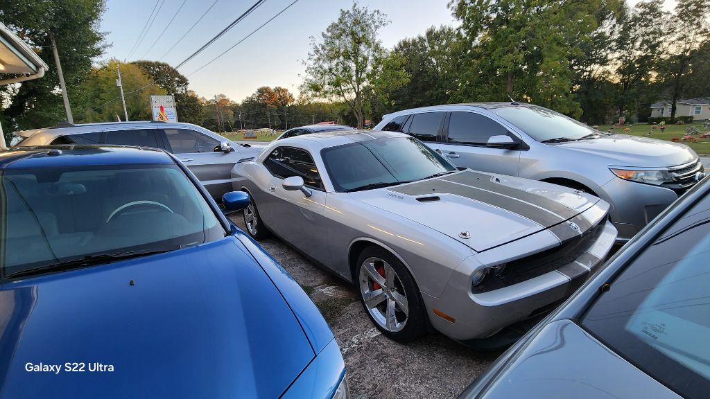 2010 Dodge Challenger SRT8 photo