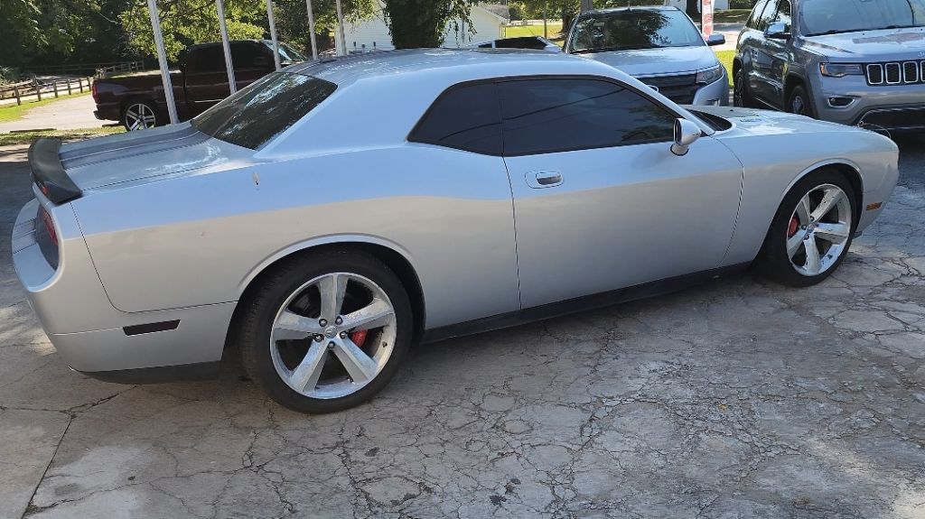 2010 Dodge Challenger SRT8 photo