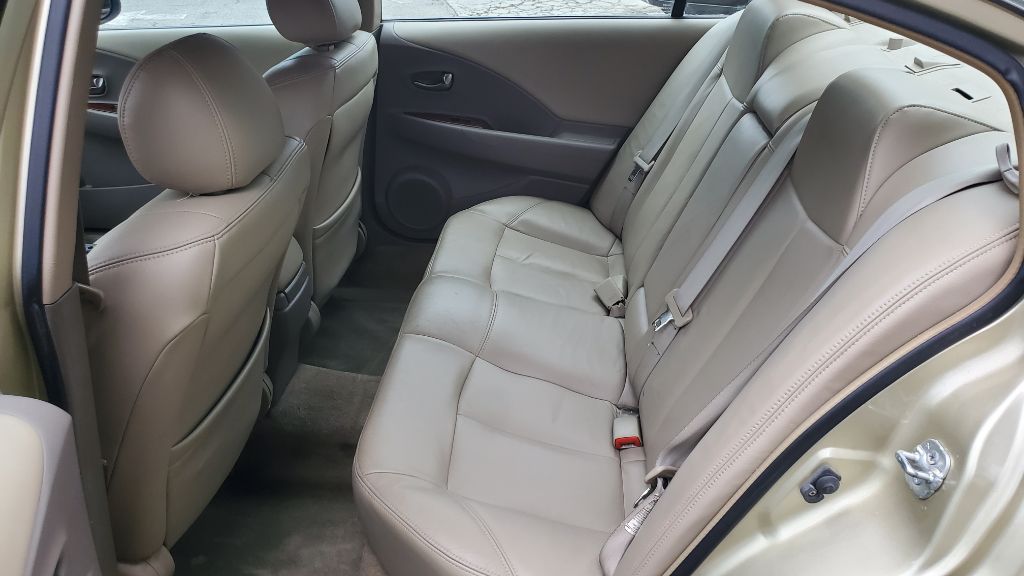 2004 Nissan Altima 2.5 photo