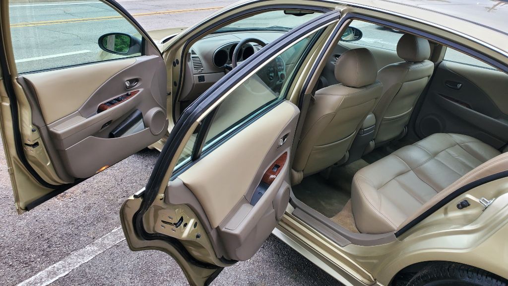 2004 Nissan Altima 2.5 photo