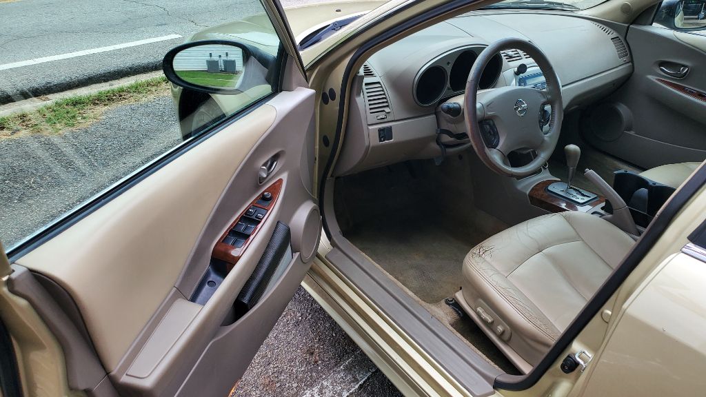 2004 Nissan Altima 2.5 photo