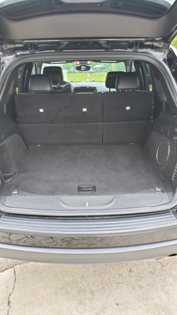 2019 Jeep Grand Cherokee Laredo photo