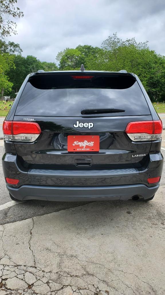 2019 Jeep Grand Cherokee Laredo photo
