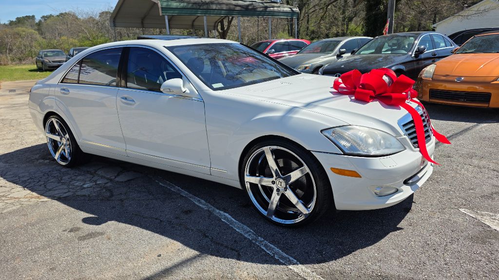 2007 Mercedes-Benz S-class - $9,800