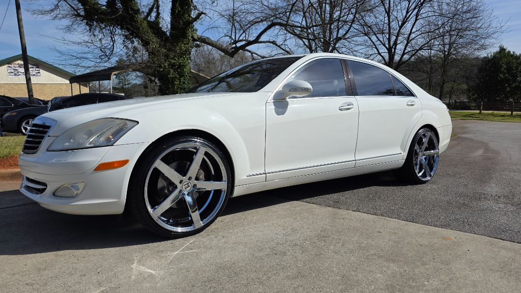 2007 Mercedes-Benz S-class - $9,800