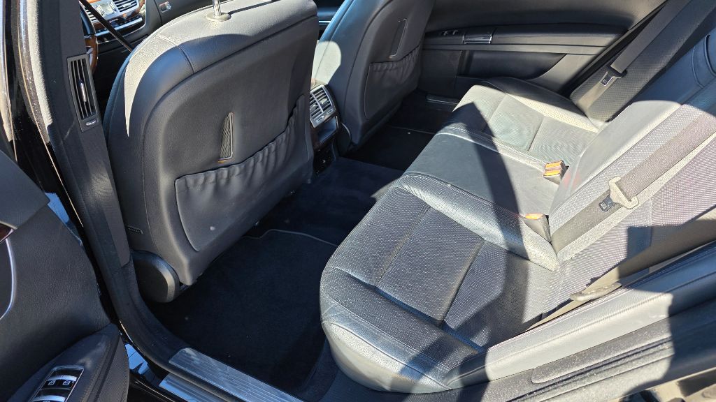 2010 Mercedes-Benz S-class - $7,796