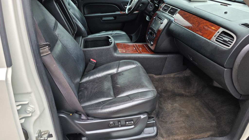 2014 Chevrolet Suburban - $8,796