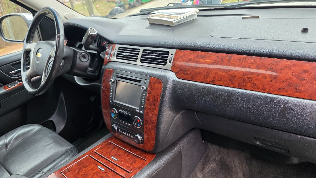 2014 Chevrolet Suburban - $8,796