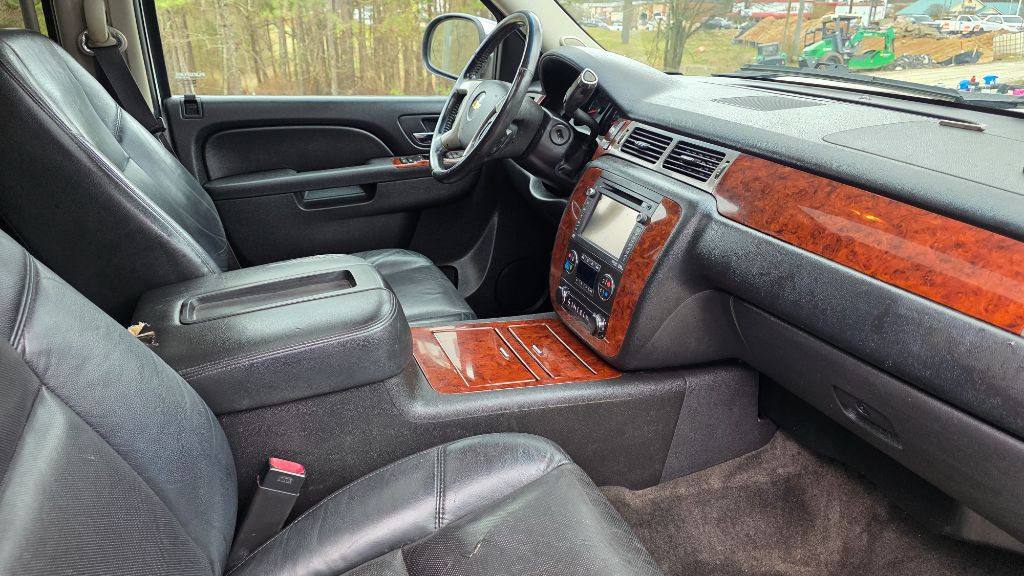 2014 Chevrolet Suburban - $8,796