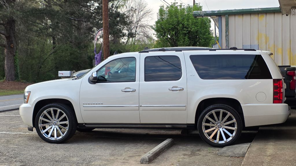 2014 Chevrolet Suburban - $8,796