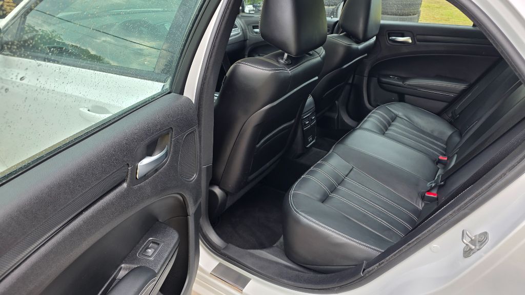 2016 Chrysler 300 - $16,296