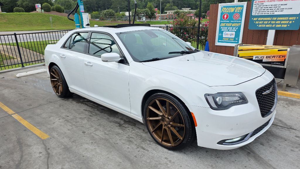 2016 Chrysler 300 - $16,296