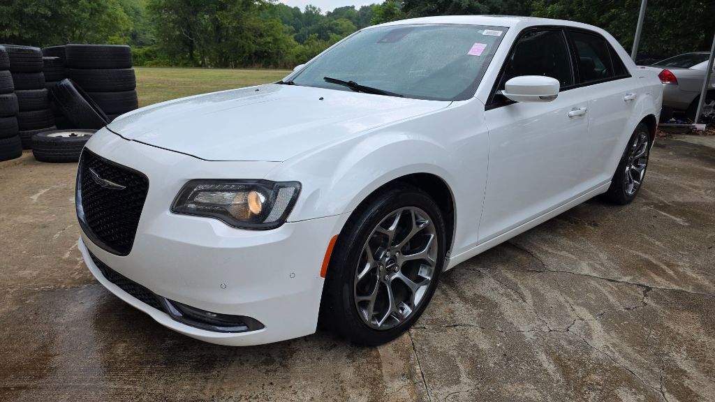 2016 Chrysler 300 - $16,296