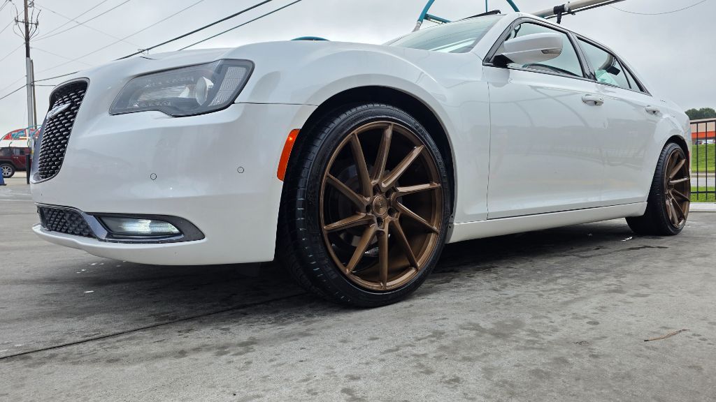 2016 Chrysler 300 - $16,296