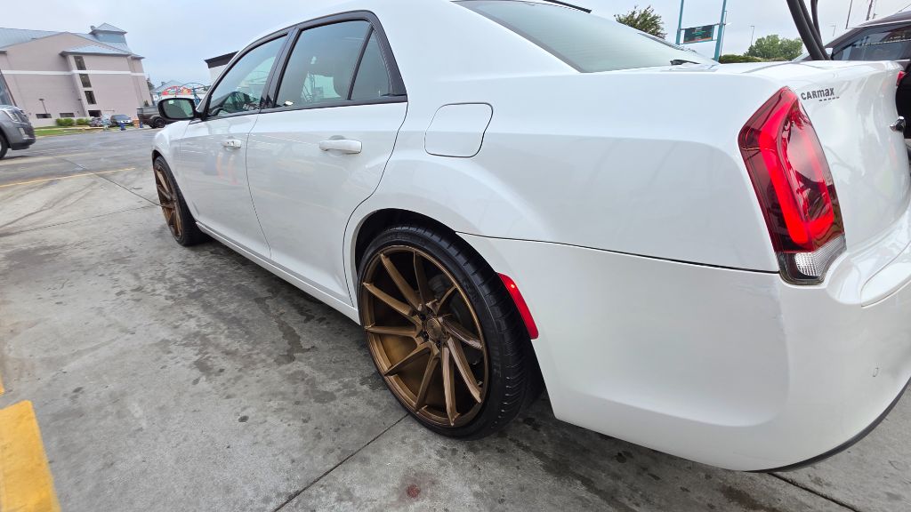 2016 Chrysler 300 - $16,296