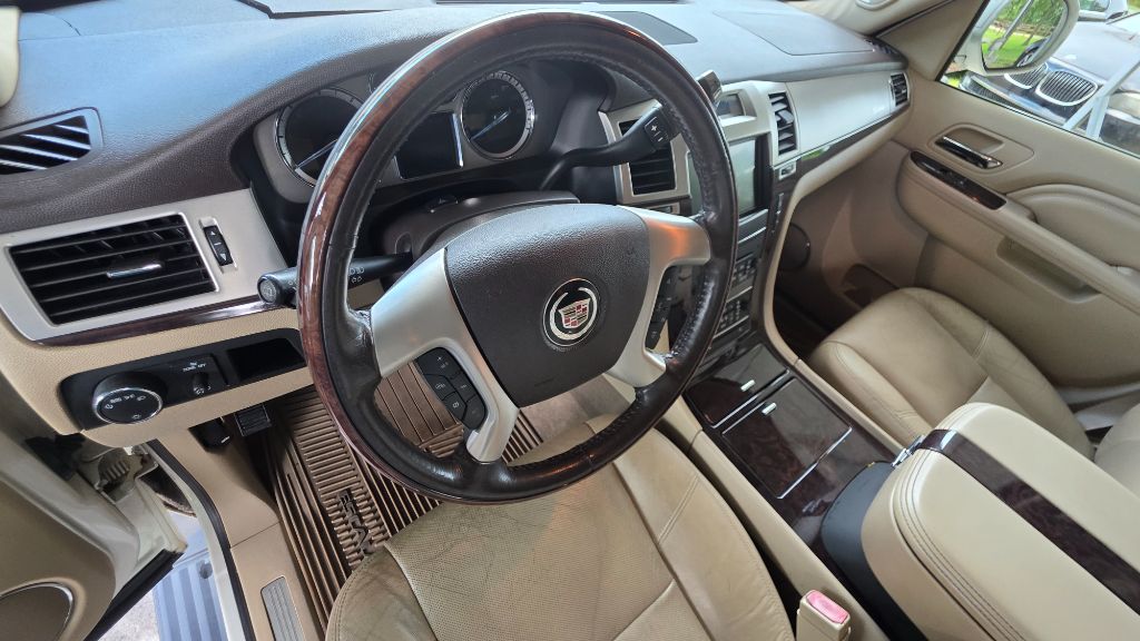 2011 Cadillac Escalade