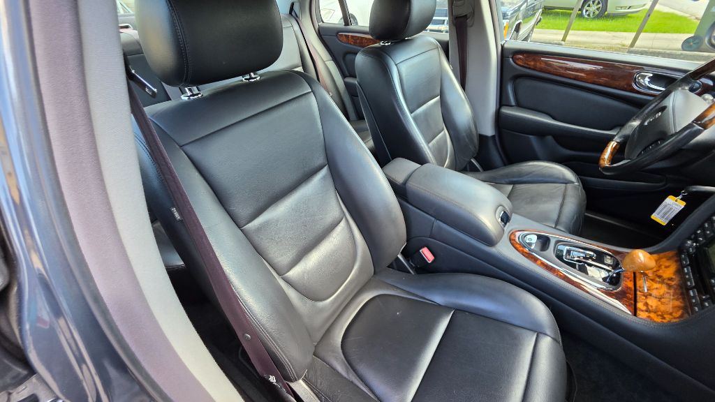 2004 Jaguar XJ - $8,796