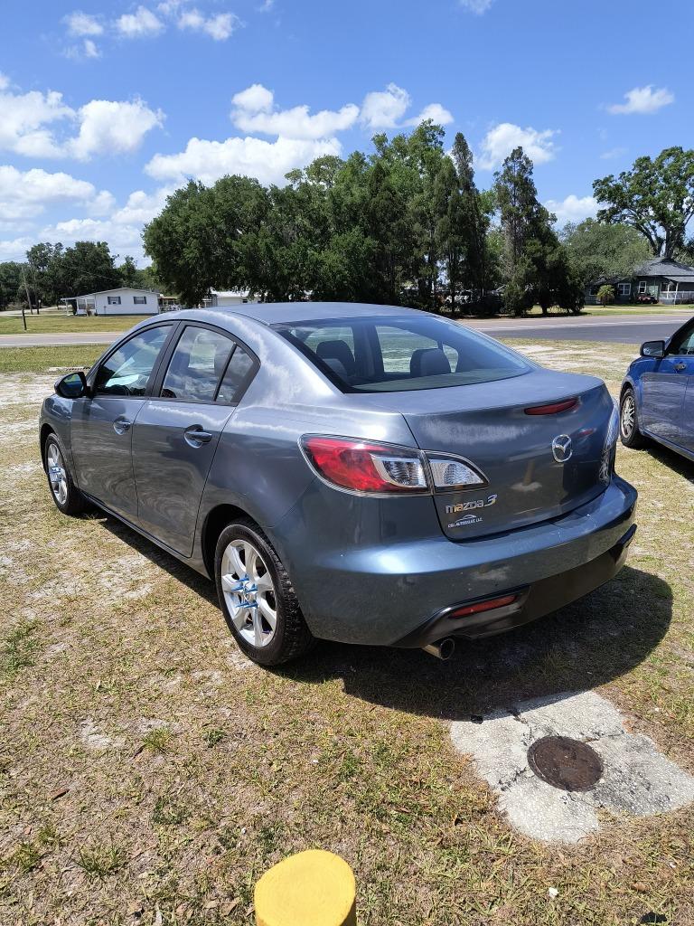 2011 Mazda Mazda3 i Touring photo