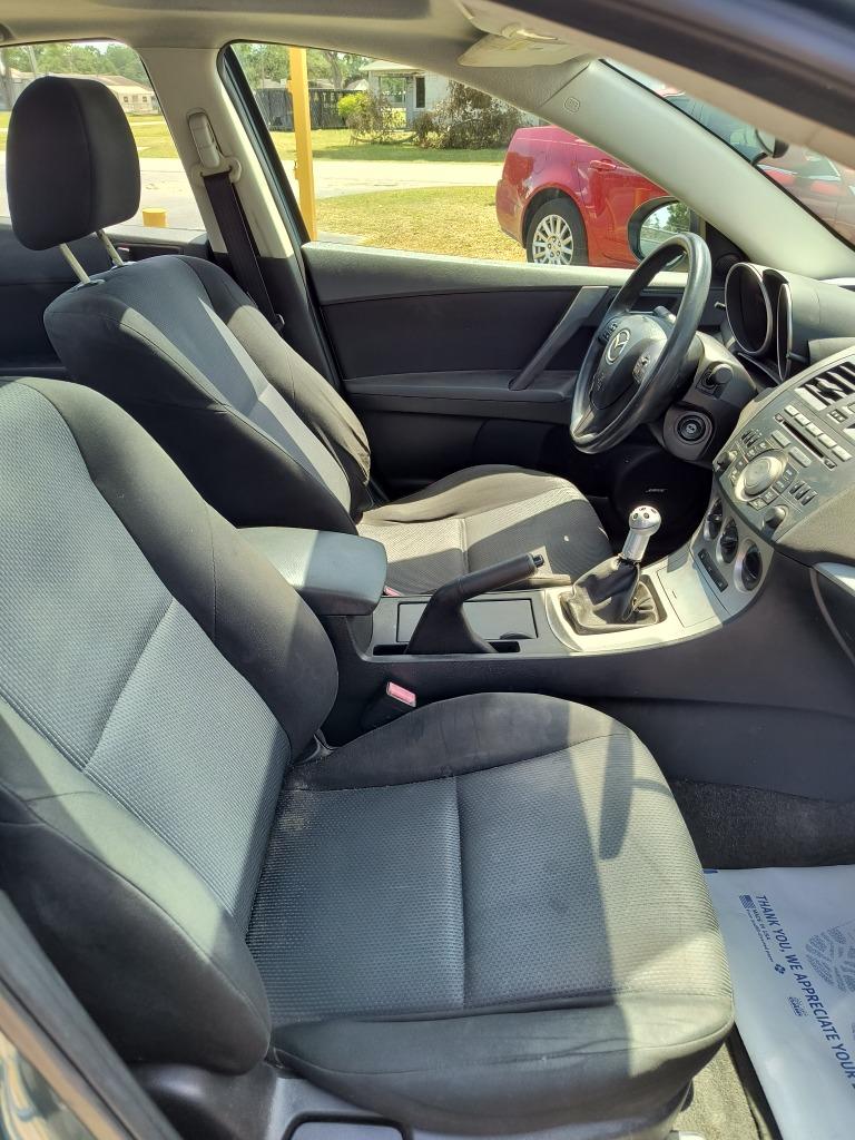 2011 Mazda Mazda3 i Touring photo