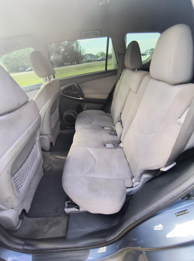 2012 Toyota RAV4 photo