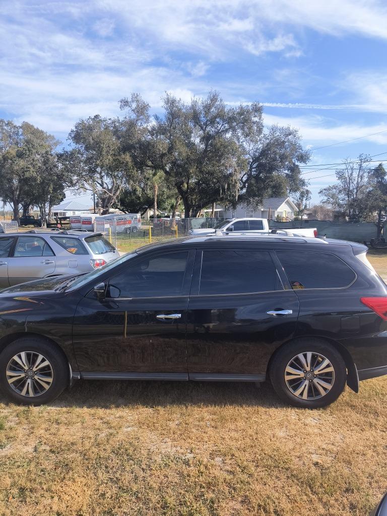 2017 Nissan Pathfinder - $6,995