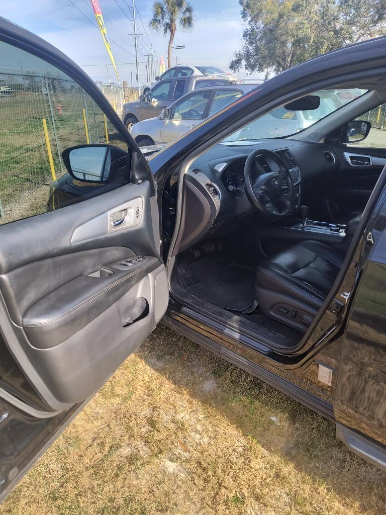 2017 Nissan Pathfinder - $6,995