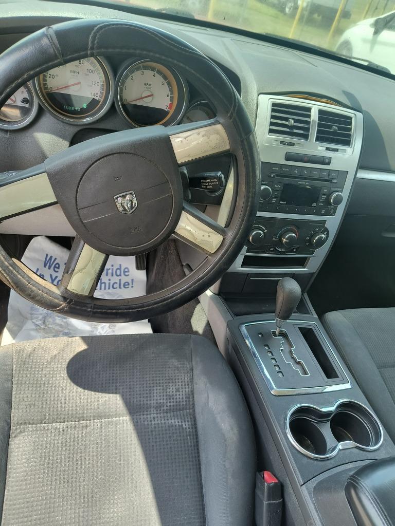 2010 Dodge Charger - $2,995