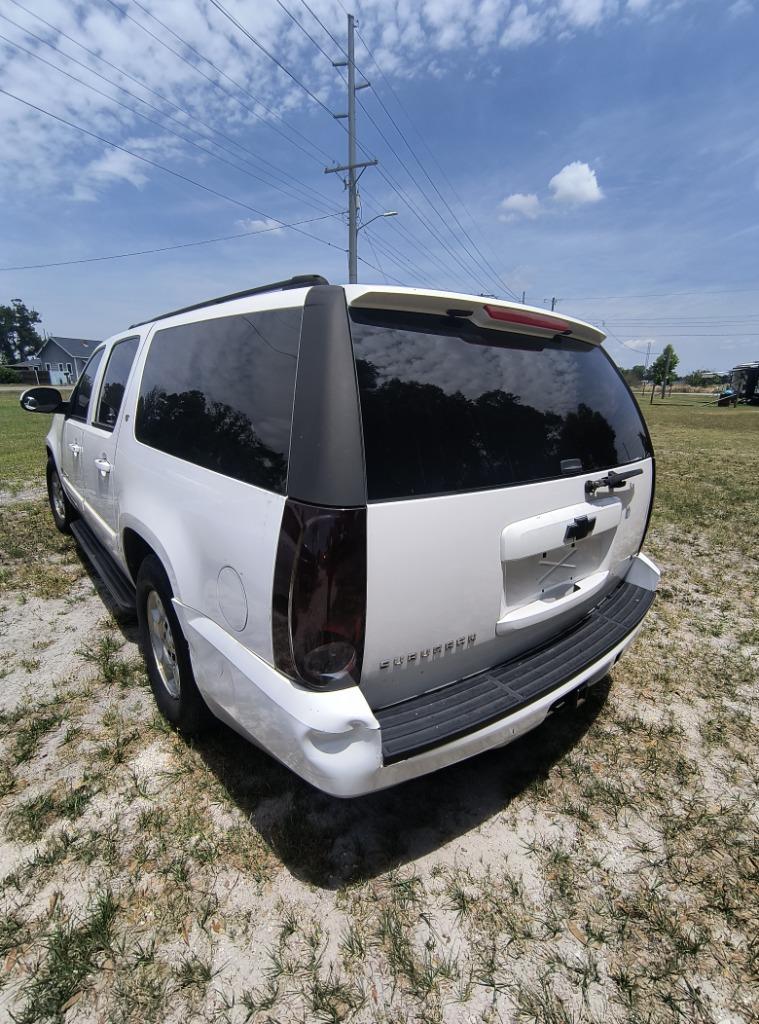 2007 Chevrolet Suburban - $3,995
