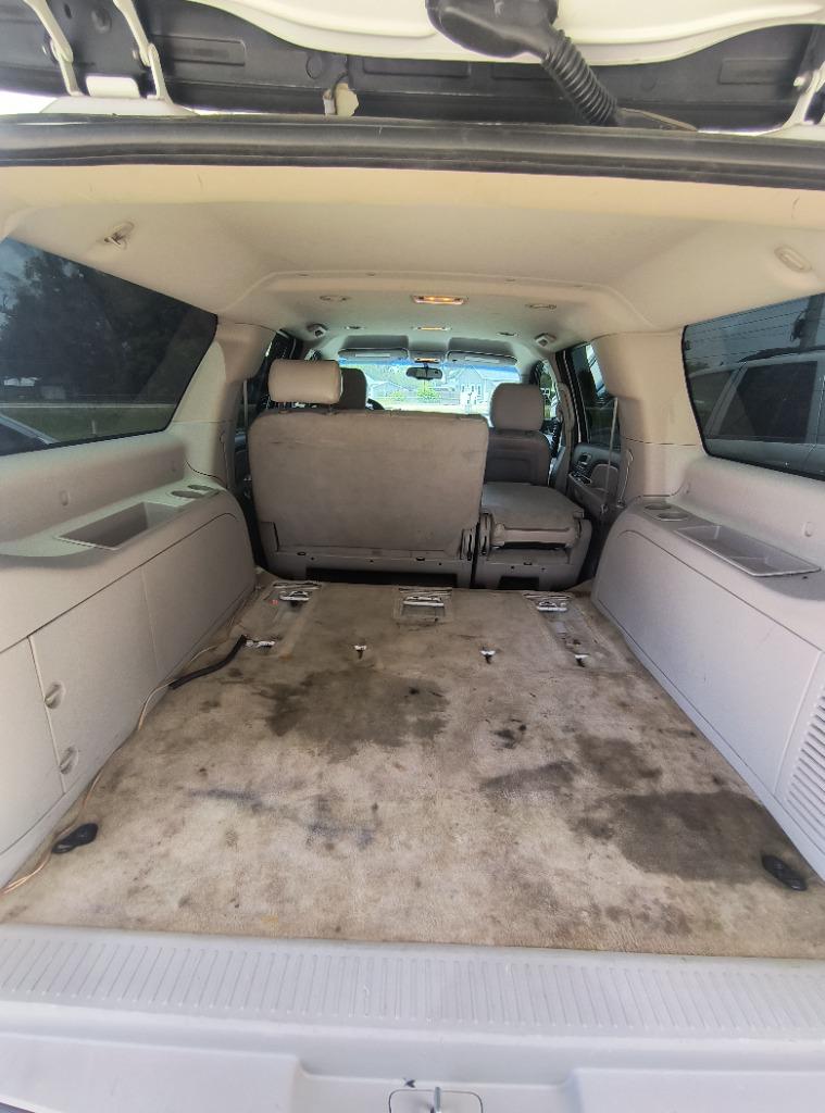 2007 Chevrolet Suburban - $3,995
