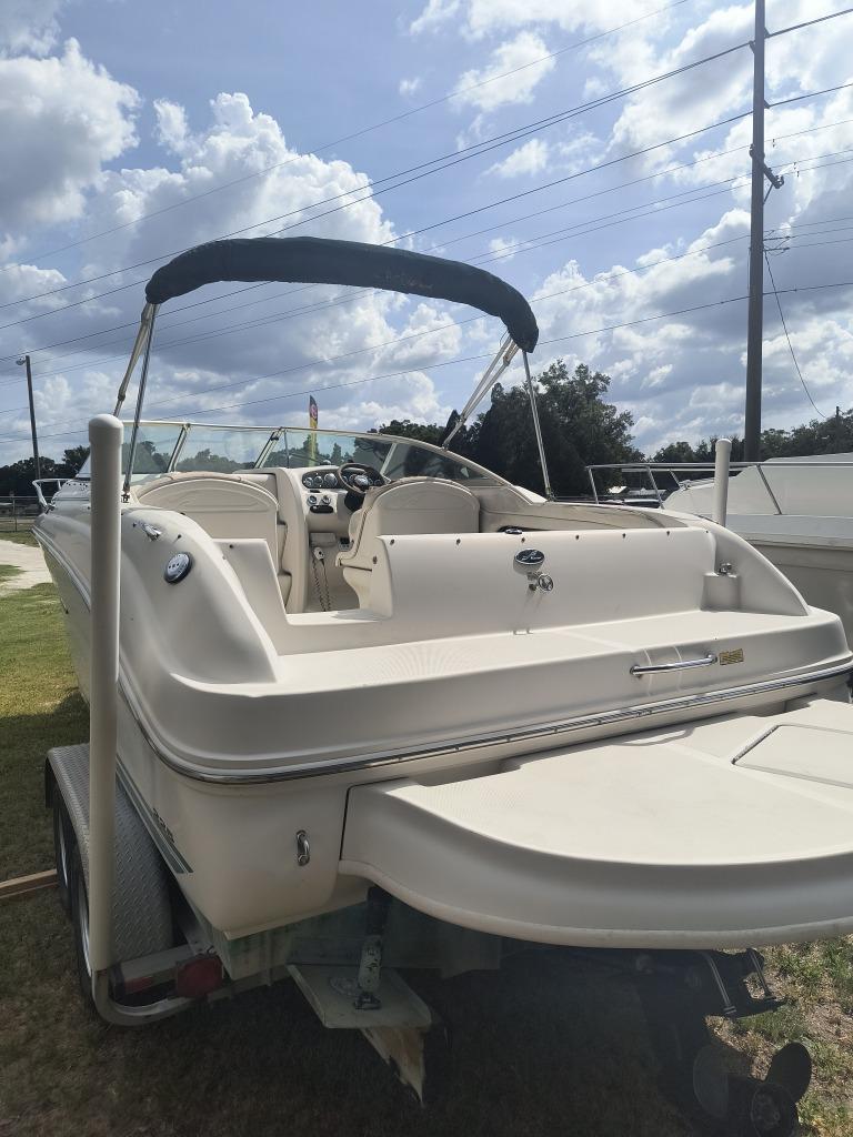 2001 SEA RAY  225 Weekender - $4,295