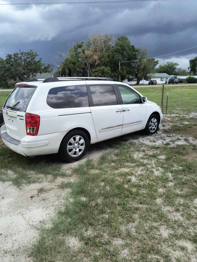 2007 Hyundai Entourage - $1,995