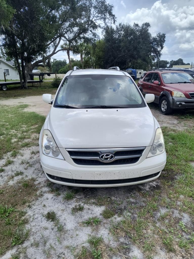 2007 Hyundai Entourage - $1,995
