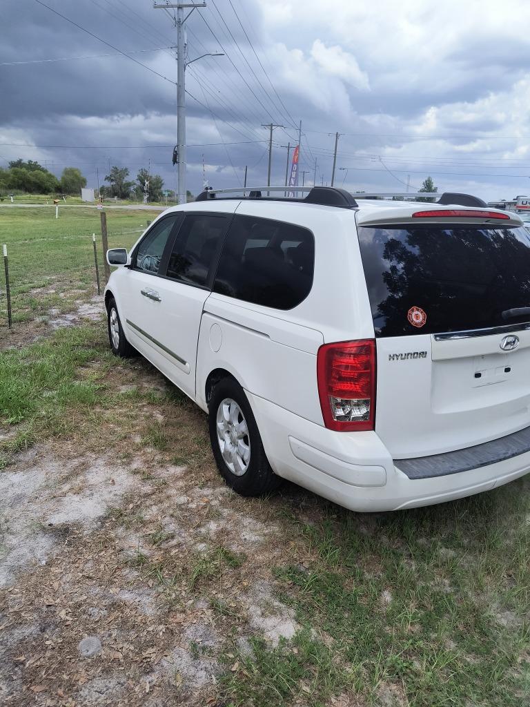 2007 Hyundai Entourage - $1,995