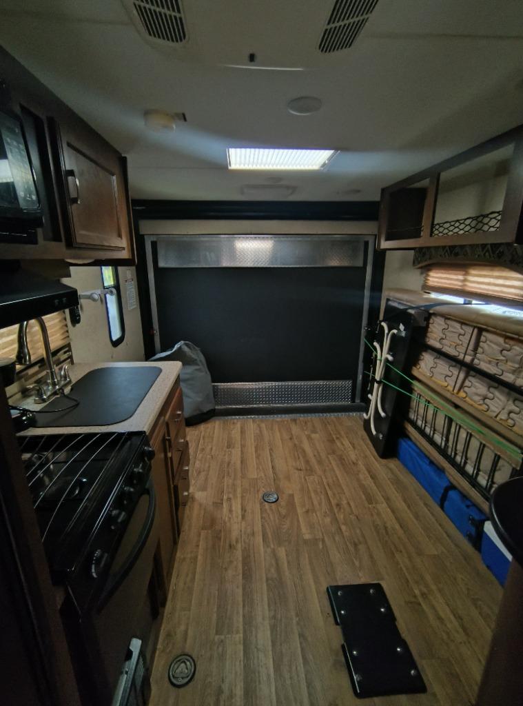 2018 Kz-rv Sporttrek - $8,695