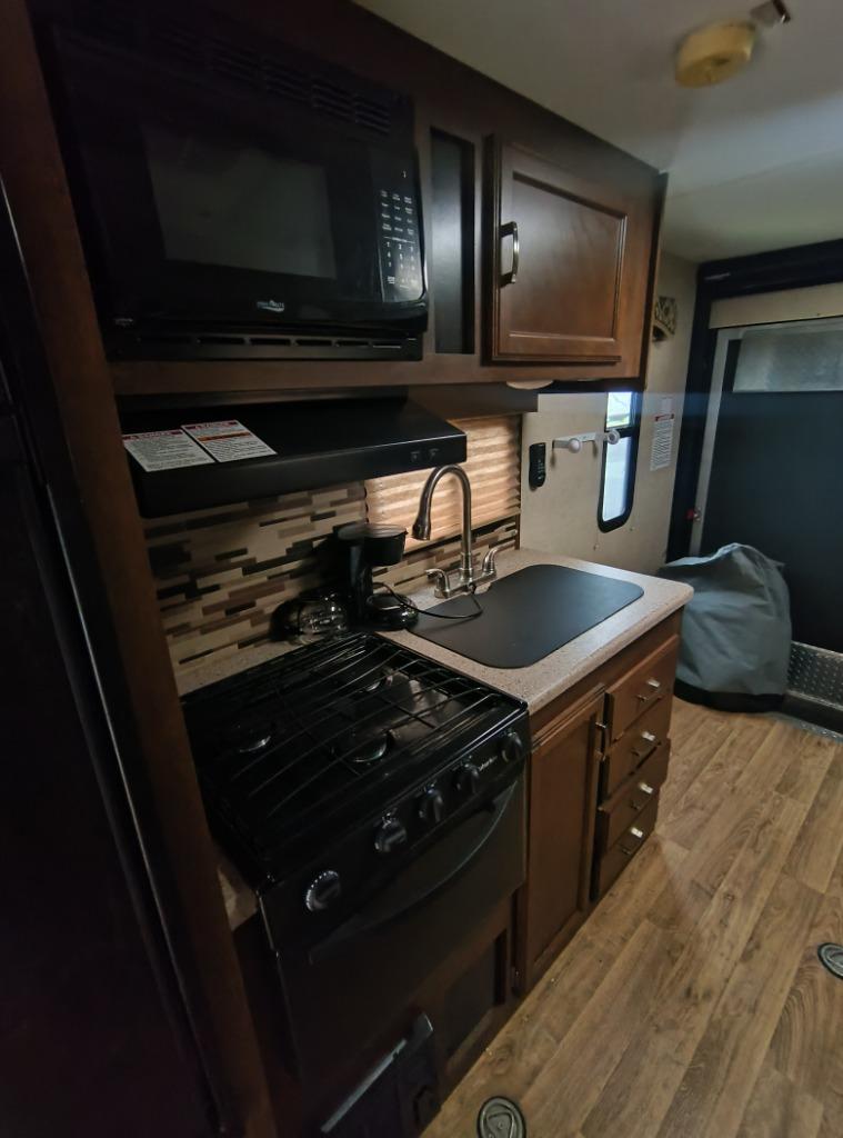 2018 Kz-rv Sporttrek - $8,695