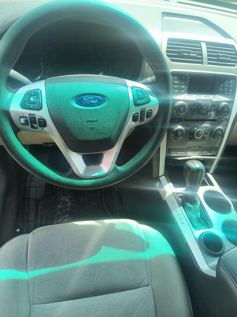 2013 Ford Explorer - $6,995