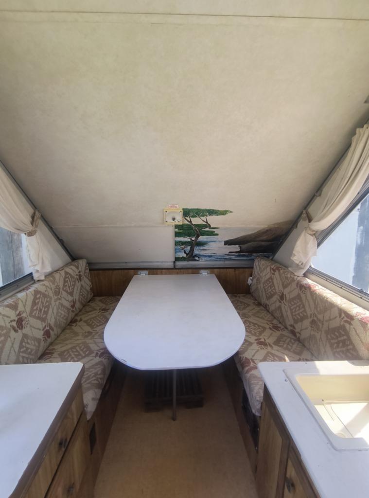 1988 Columbia Northwest Columbia Northwest - $2,995