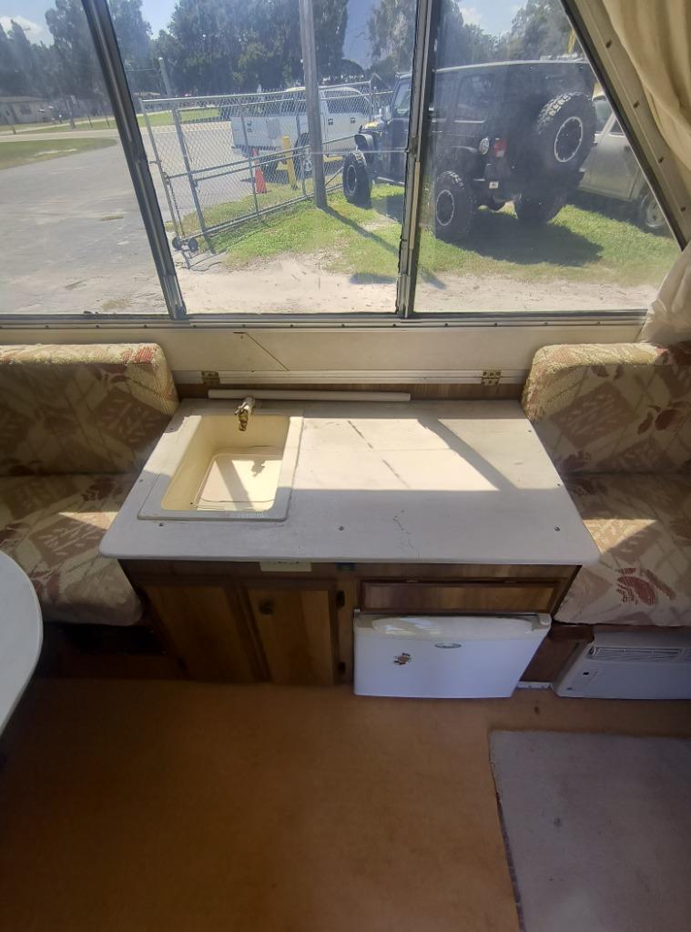1988 Columbia Northwest Columbia Northwest - $2,995