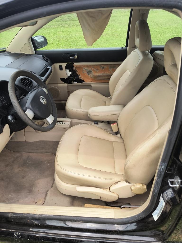 2002 Volkswagen Beetle - $3,995