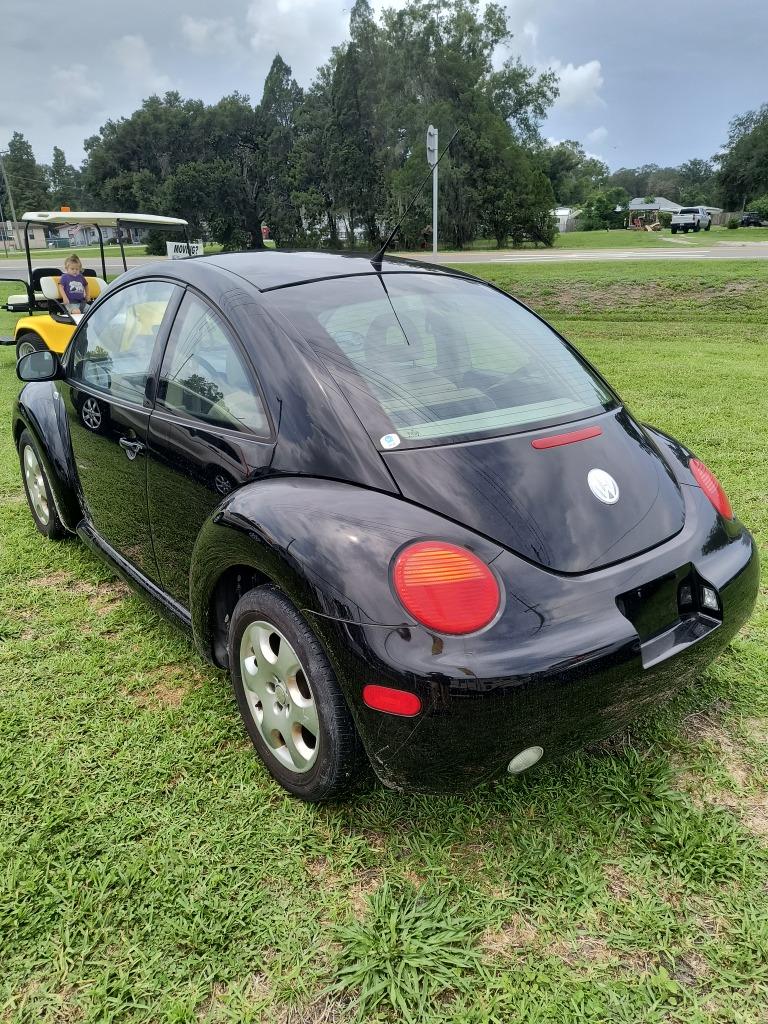 2002 Volkswagen Beetle - $3,995