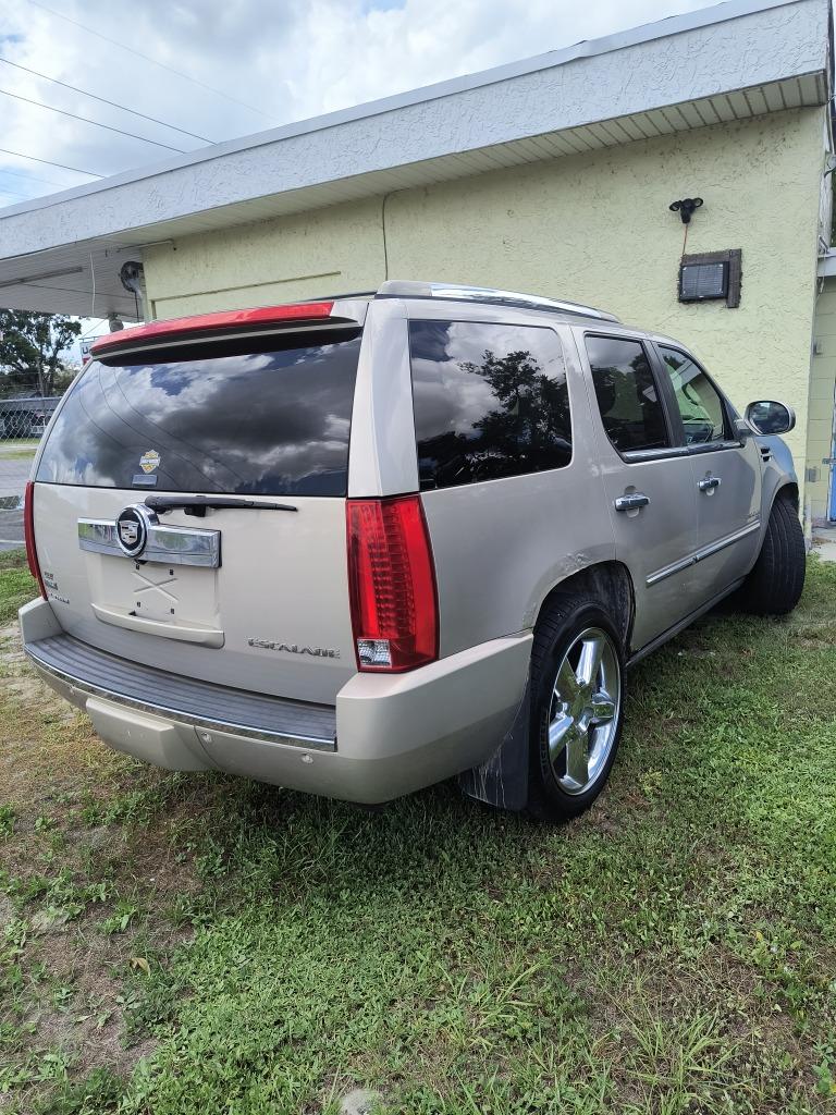 2010 Cadillac Escalade - $4,495