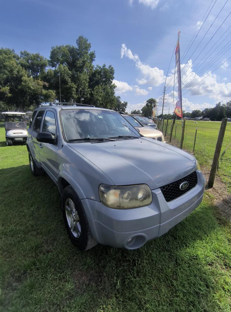 2005 Ford Escape - $2,495